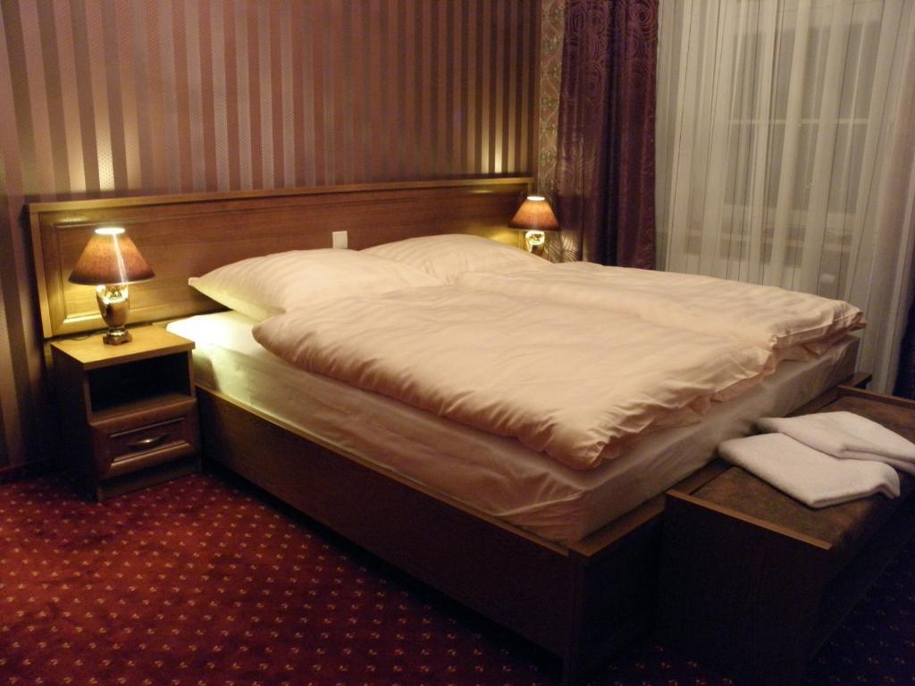 Palac Lucja Bb Zakrzow  Room photo